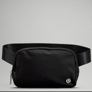 NWT Lululemon everywhere belt bag